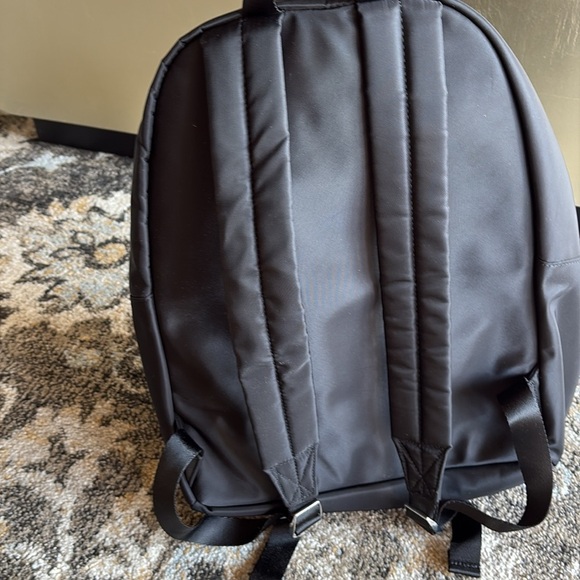 Tommy Hilfiger black backpack / laptop / school / sports / lightweight nylon - Picture 8 of 16